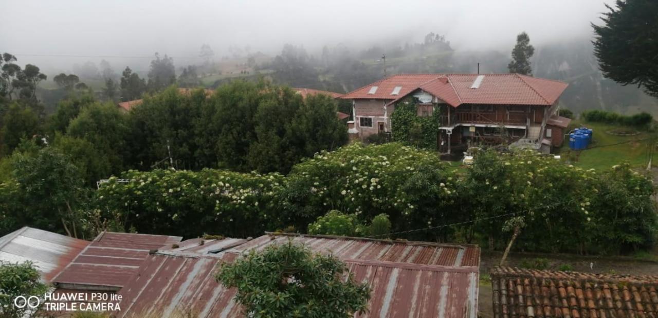 Hostal El Vaquero Chugchilán Екстериор снимка